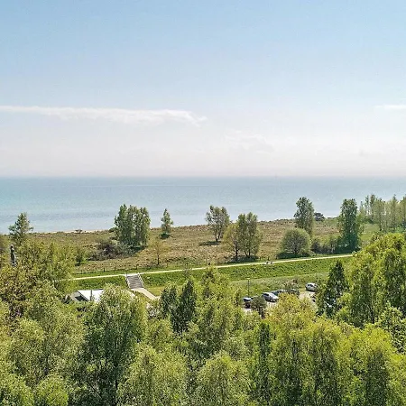 Three-bedroom In 13 Holiday home