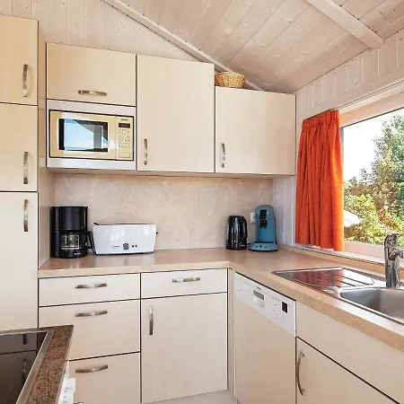 Holiday home Three-bedroom In 13 *