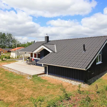 Three-bedroom In 13 Holiday home Groemitz